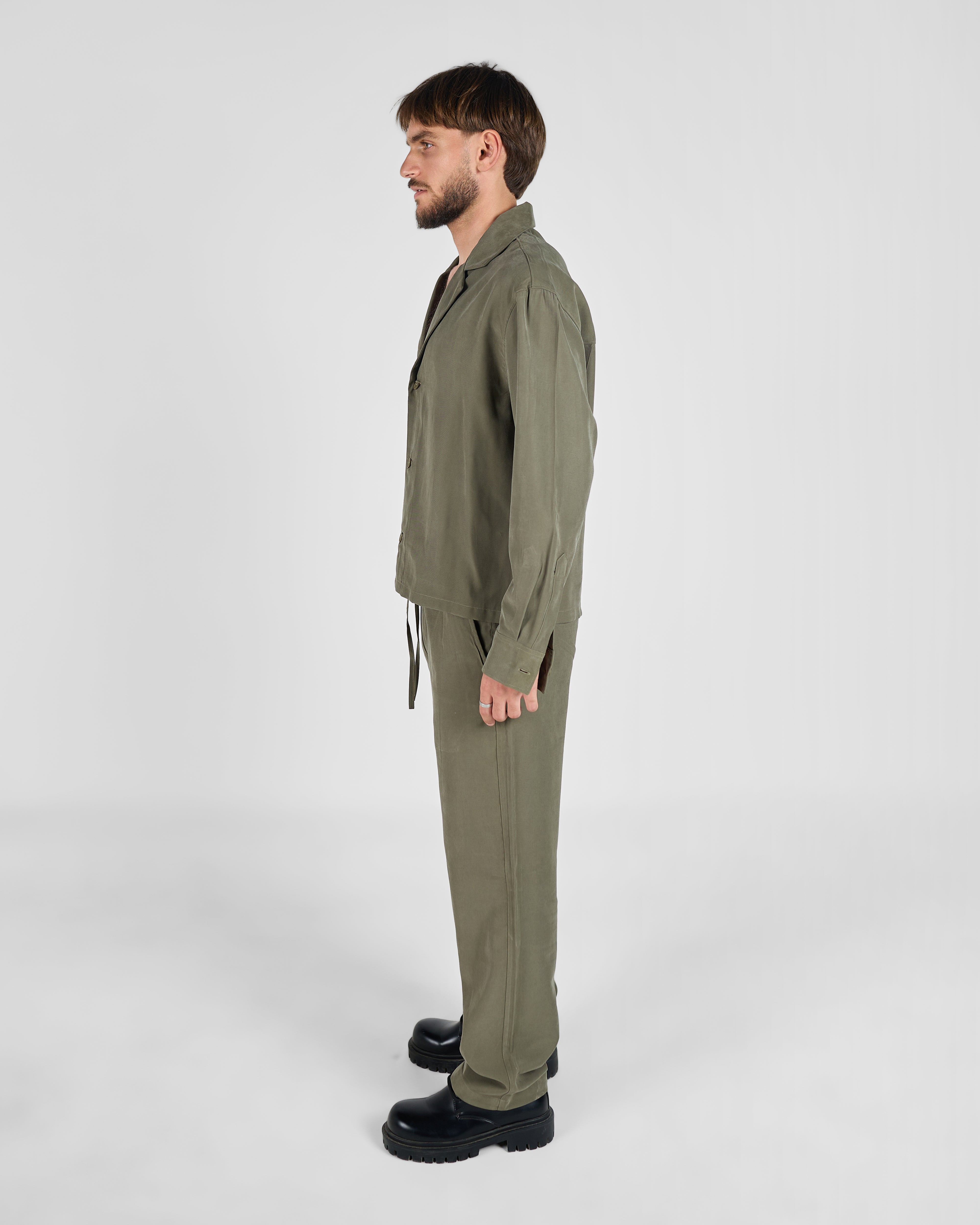 Renewal suit set